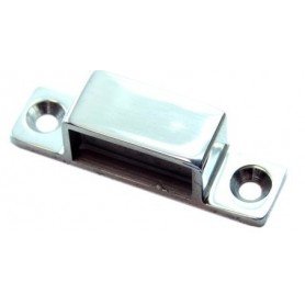 Horizontal striker plate for pin