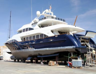 Mantenimiento de yate