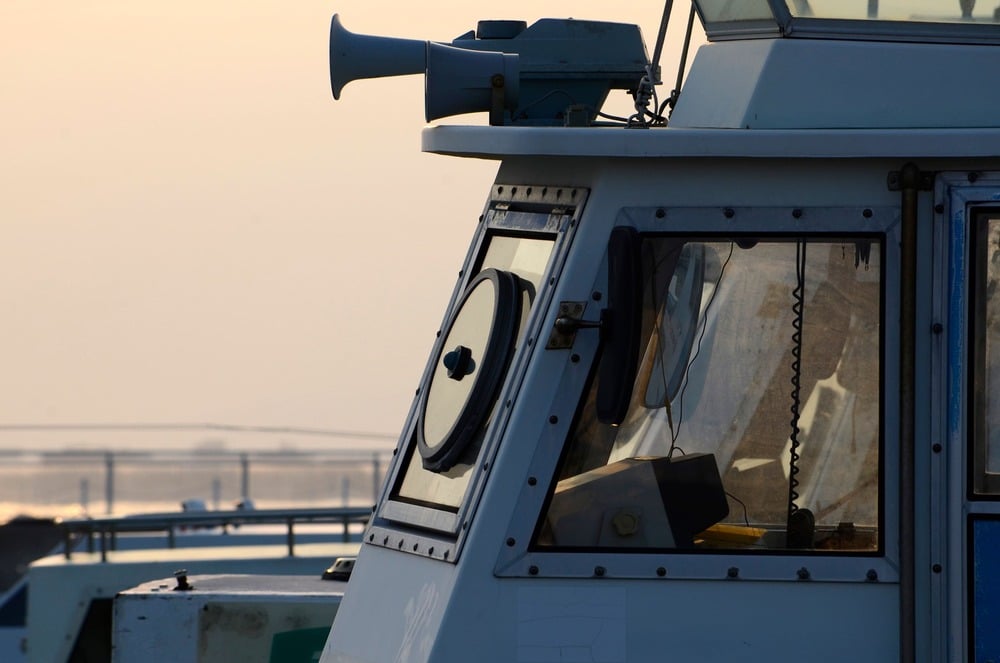 sonidos de bocinas de barco