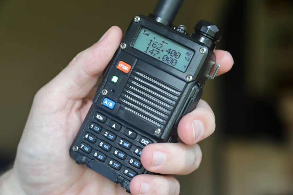 radios vhf