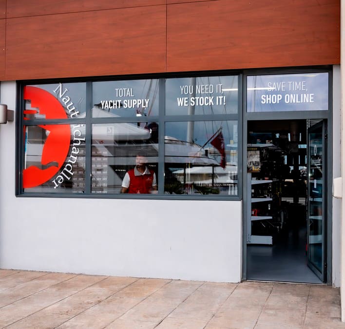 Tienda náutica Nautichandler Vilanova 1