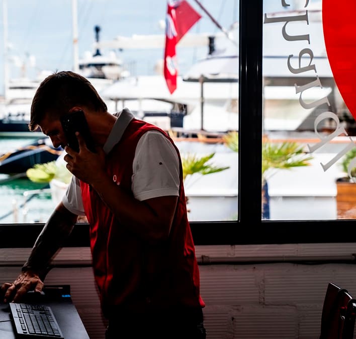 Tienda náutica Nautichandler Vilanova 2